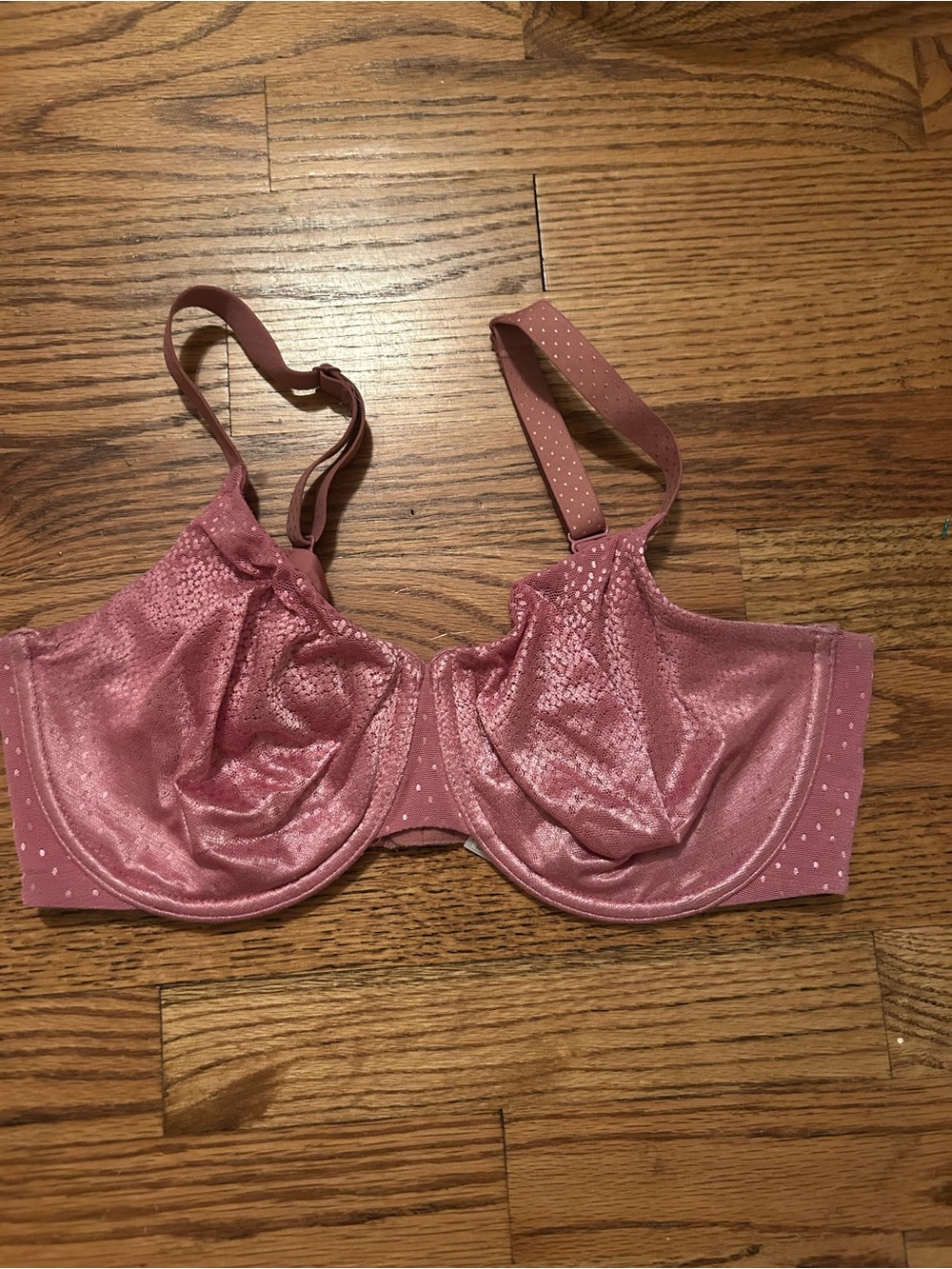 Wacoal Women’s Sz 34DDD Pink Bra W/ Polka Dot Details